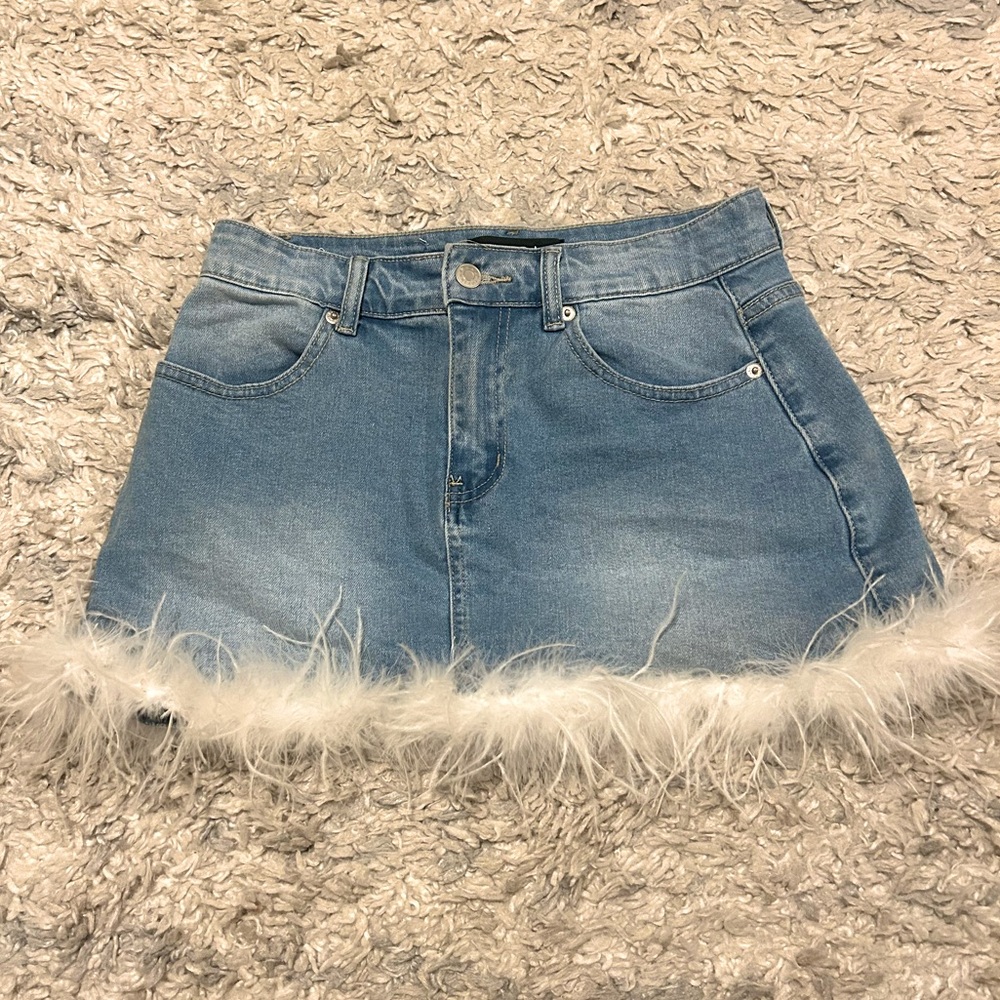AKIRA Sweetheart Feather Detail Denim Mini Skirt In Medium Blue | Women’s S - Picture 5 of 7